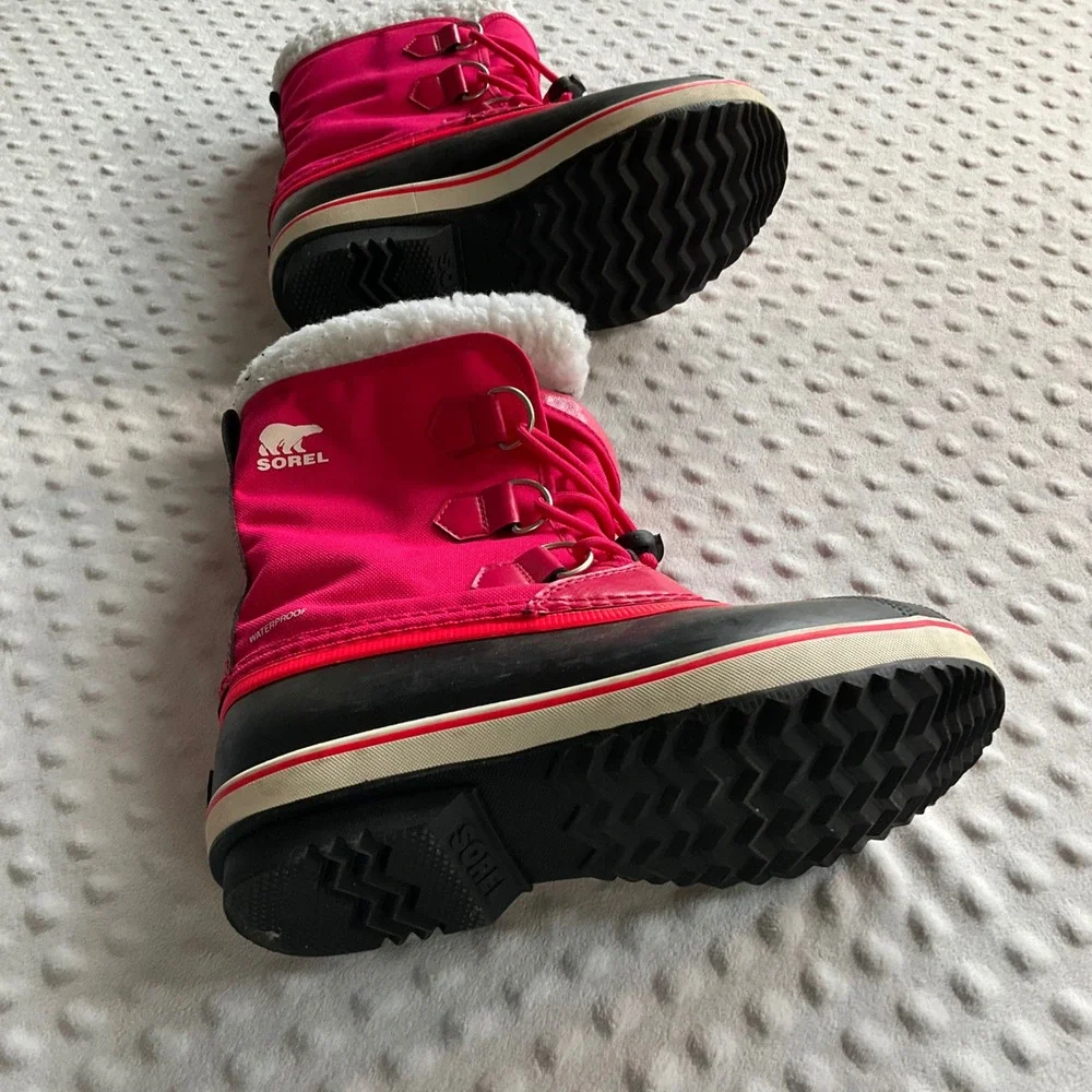 Sorel Winter Boots Kids Size 4 Pink Waterproof Faux‎ Fur NY1962-600